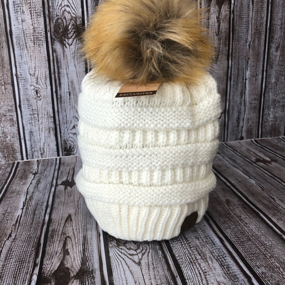 Cable knit, original C.C beanie with faux fur pom - Picture 2 of 5